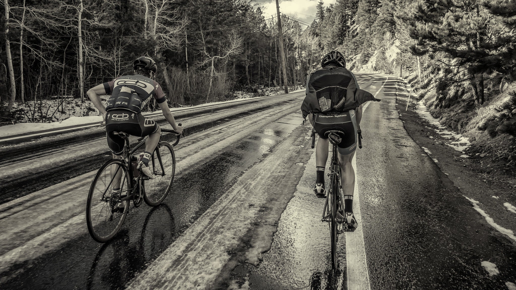 5 Tricks Pro Bike Racers Don’t Want You To Know About Riding In Cold, Wet Weather.